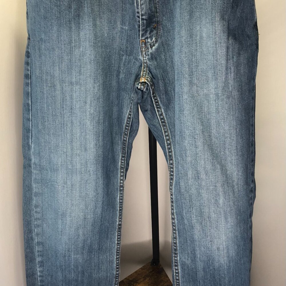 Men's Levi's Strauss Original Rivited 559 Style 32 x 30 - Picture 3 of 7